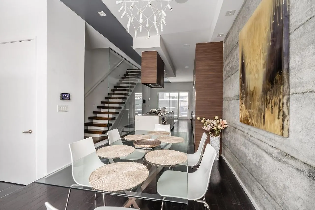 Apartment Globalstay Exclusive 4 Bedroom Townhouse In Downtown Toronto With Parking